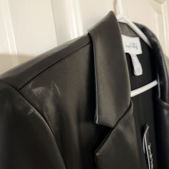 Leather jacket - Picture 3 of 3